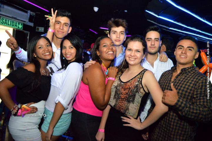 Foto 23 de PISO V - Sabado 2 de abril 2016 en Bar Piso V Bucaramanga, Bucaramanga