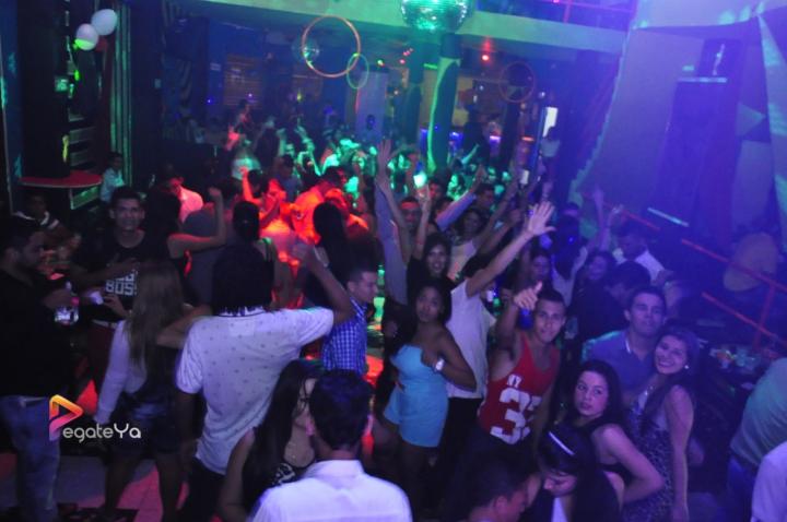 Foto 52 de El Manicomio sábado 06 de junio 2015 en Discoteca El Manicomio Bucaramanga, Bucaramanga