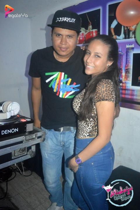 Foto 14 de Midaju - Feria 2015 en Midaju Bar