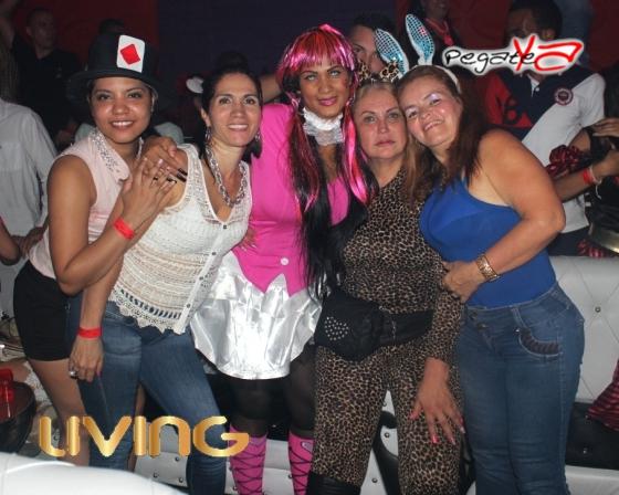 Foto 20 de Living Night Club - Halloween 2014 en Living Night Club, Cali