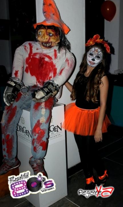 Foto 27 de Beautiful 80`s - Halloween 2014 en Beautiful 80`s Cali, Cali