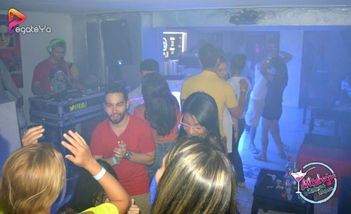 Foto 13 de Midaju - 5to FDS Agosto 2015 en Midaju Bar
