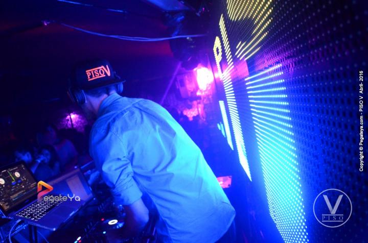 Foto 29 de PISO V - Sabado 16 de abril 2016 en Bar Piso V Bucaramanga, Bucaramanga