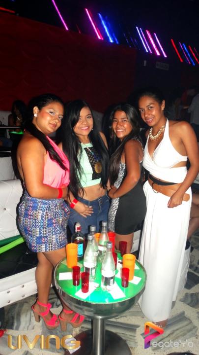 Foto 57 de Living - 2do FDS Abril 2015 en Living Night Club, Cali