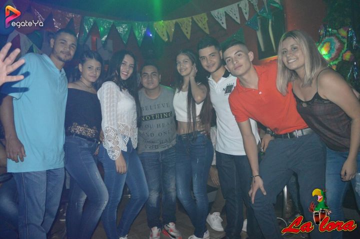 Foto 30 de La Lora - 1er / 2do Fds Sept. 2017 en La Lora Bar, Cali