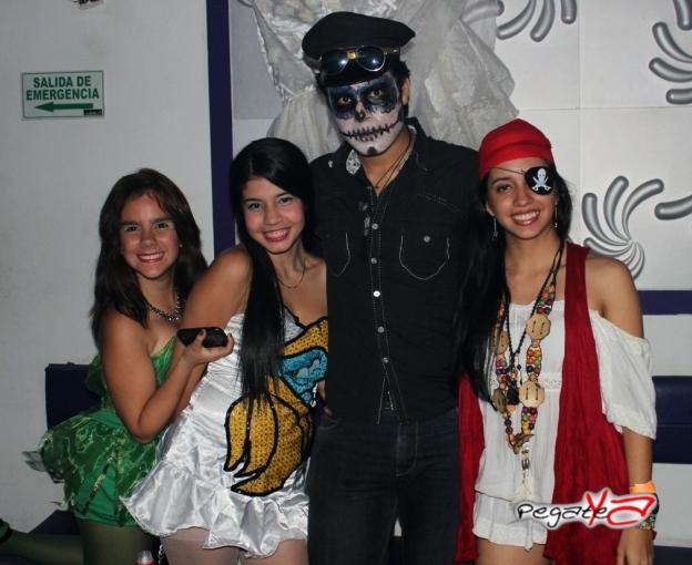 Foto 19 de Ahma Bar - Halloween 2014 en Ahma Cali, Cali