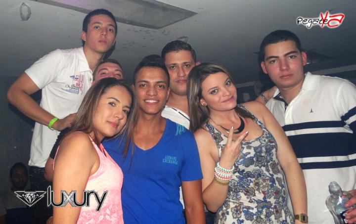 Foto 26 de Luxury - Septiembre 20 en Discoteca Luxury Medellin, Medellín