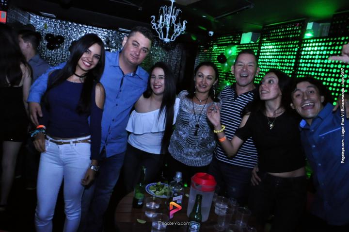 Foto 28 de PISO V - Sábado 5 de julio de 2017 en Bar Piso V Bucaramanga, Bucaramanga