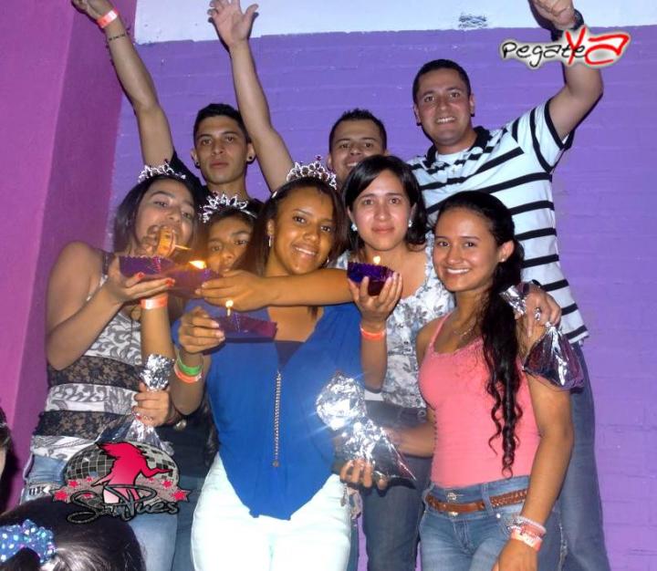 Foto 38 de Sampues - 1er FS Octubre en Discoteca Sam Pues Medellin, Medellín