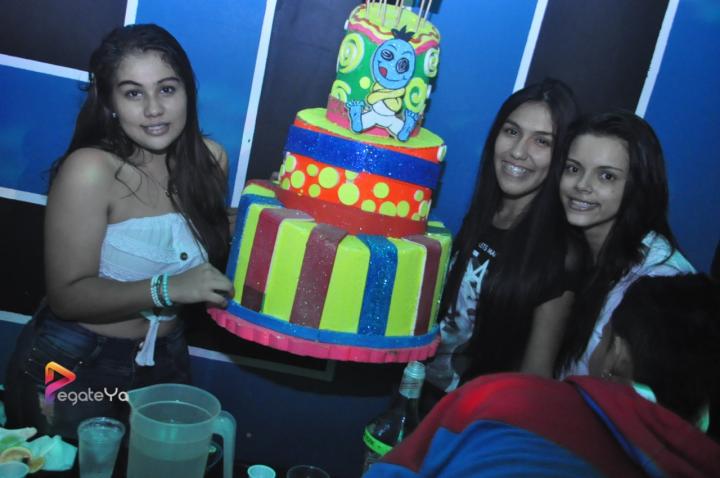 Foto 16 de El Manicomio sábado 20 de junio 2015 en Discoteca El Manicomio Bucaramanga, Bucaramanga