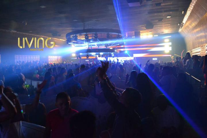 Foto 39 de Living - 1er Fds Junio 2017 en Living Night Club, Cali