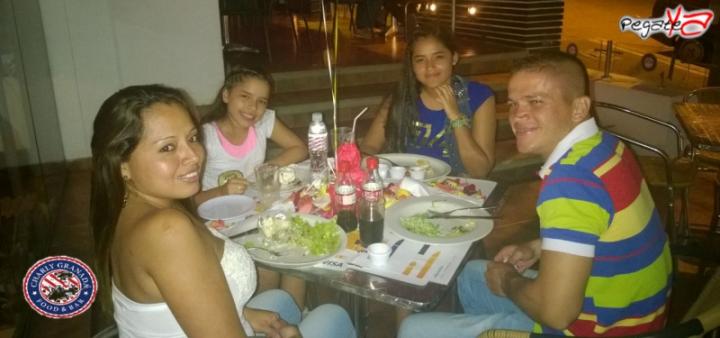 Foto 14 de Charly Food Bar - 4to FDS Nov. 2014 en Charly Food Bar, Cali