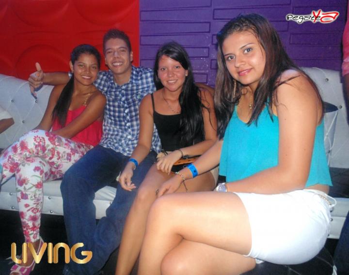 Foto 58 de Living - Amor y Amistad en Living Night Club, Cali