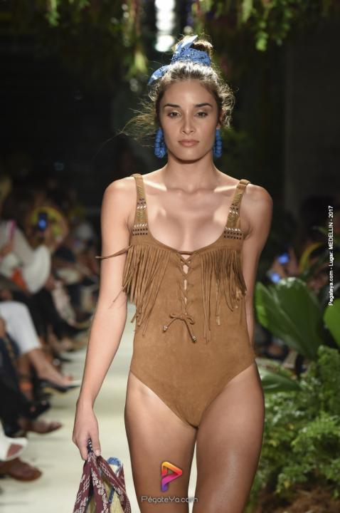 Foto 43 de Fotos Agua Bendita - Colombiamoda 2017 en Fotos Colombiamoda, Medellín