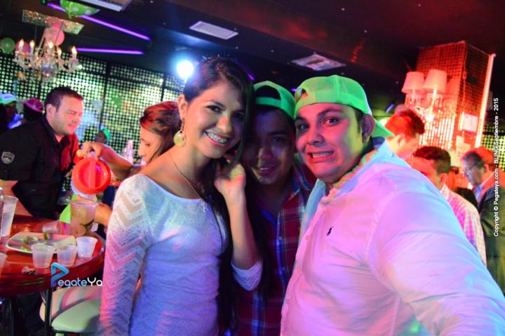 Foto 31 de BLING - sabado 12 Sep 2015 en Bar Bling Bucaramanga, Bucaramanga