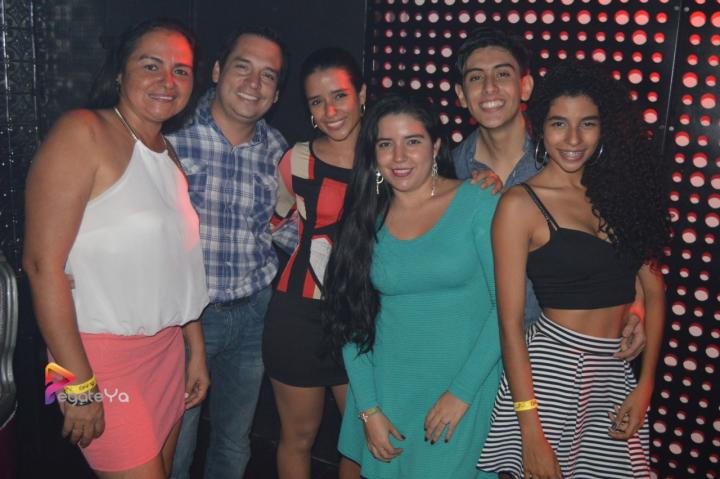 Foto 22 de Bar Bling sábado 28 de marzo 2015 en Bar Bling Bucaramanga, Bucaramanga