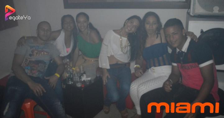 Foto 23 de Miami Bar - 3er & 4to Fds Marzo 2016 en Miami Bar Cali, Cali