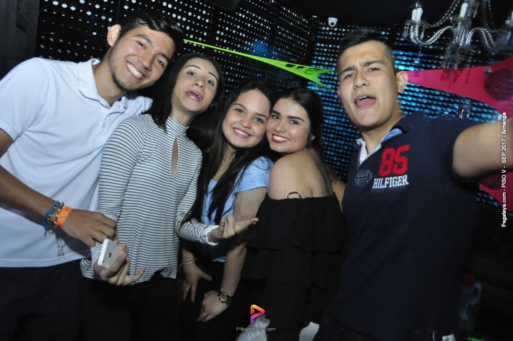 Foto 61 de PISO V - viernes 29 de sep 2017 en Bar Piso V Bucaramanga, Bucaramanga