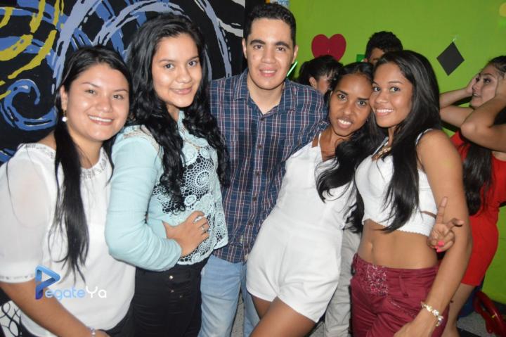 Foto 11 de El manicomio sabado 7 de marzo de 2015 en Discoteca El Manicomio Bucaramanga, Bucaramanga