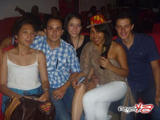 Foto 26 de Marzo 31 del 2012 en Zalez Bar Karaoke Cali, Cali