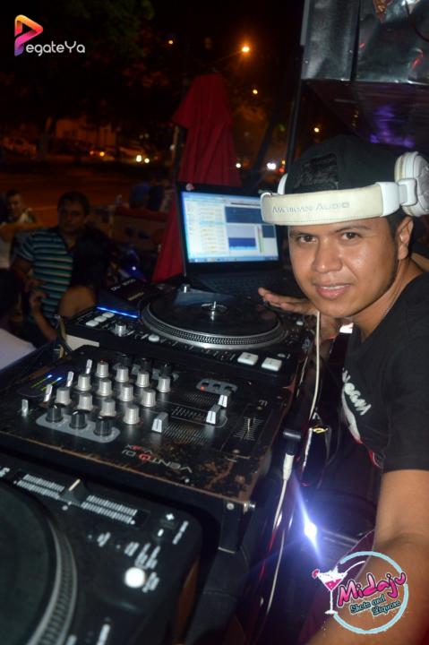 Foto 16 de Midaju - Feria 2015 en Midaju Bar