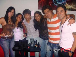Foto 19 de Marzo 17 del 2012 en Zalez Bar Karaoke Cali, Cali
