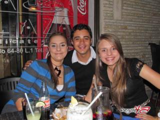 Foto 9 de Diciembre 22-23 del 2011 en Bar la Plaza Delicatessen Manizales, Manizales