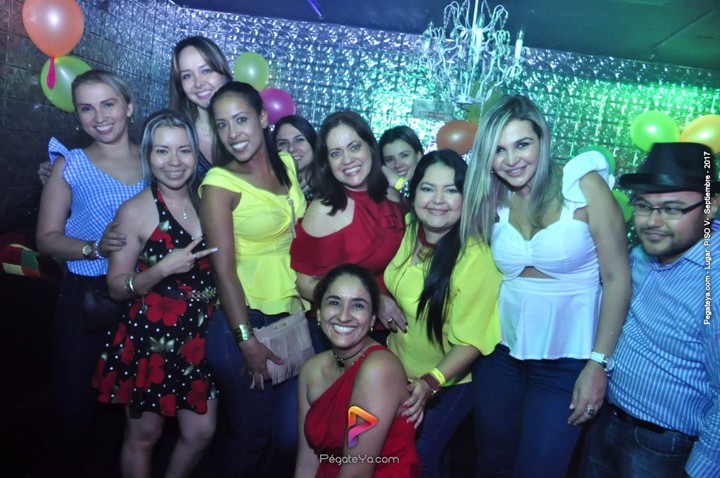 Foto 8 de PISO V - sábado 2 de sep 2017 en Bar Piso V Bucaramanga, Bucaramanga