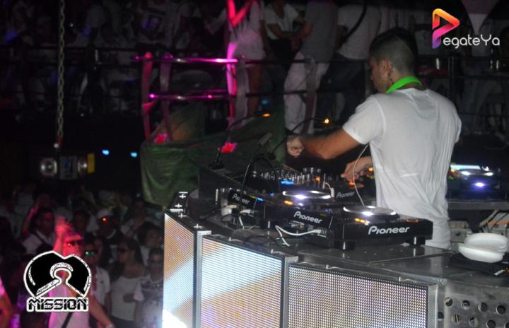 Foto 65 de 5ta Edicion Fiesta Blanca - Mission Club en Pegateya Cali, Cali