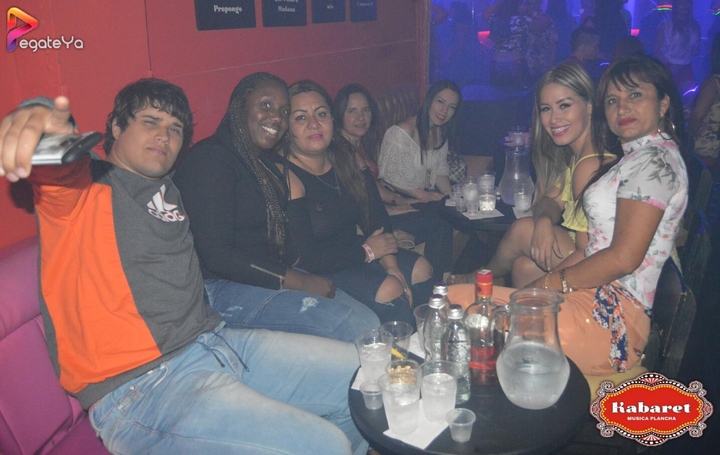 Foto 16 de Kabaret Bar - 3er Fds Agosto 2017 en Kabaret - Granada, Cali