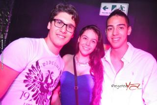 Foto 10 de Bling Bar 16 de abril de 2014 en Bar Bling Bucaramanga, Bucaramanga