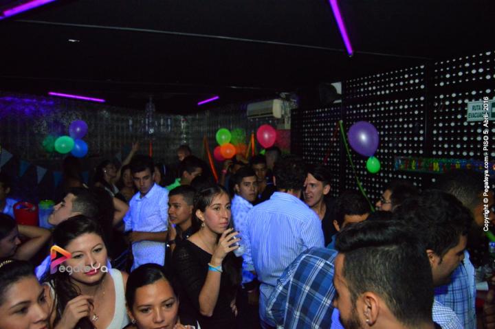 Foto 26 de PISO V - Sabado 2 de abril 2016 en Bar Piso V Bucaramanga, Bucaramanga