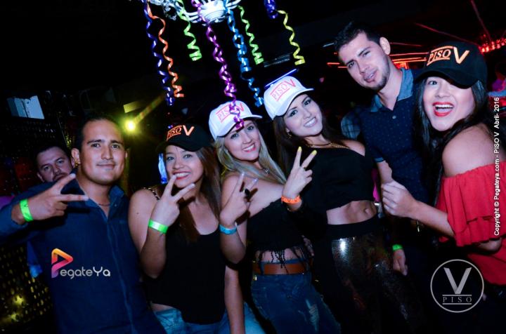 Foto 32 de PISO V - Sabado 16 de abril 2016 en Bar Piso V Bucaramanga, Bucaramanga
