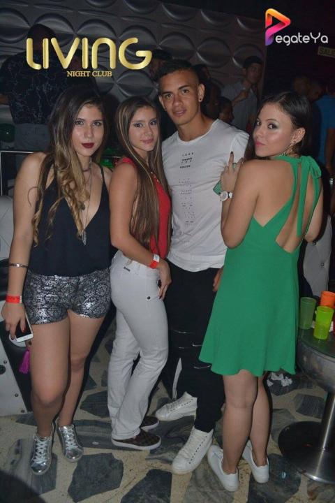 Foto 2 de Living Night Club - 5To fds Abril 2016 en Living Night Club, Cali