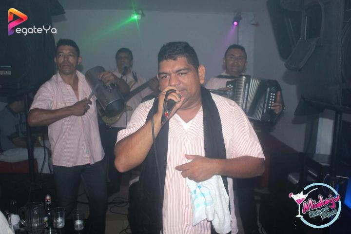 Foto 10 de Midaju - 3er FDS Oct 2015 en Midaju Bar