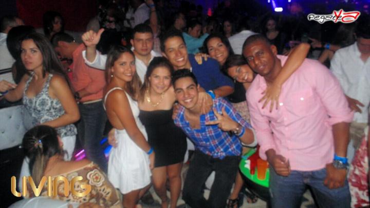 Foto 61 de Living - Amor y Amistad en Living Night Club, Cali