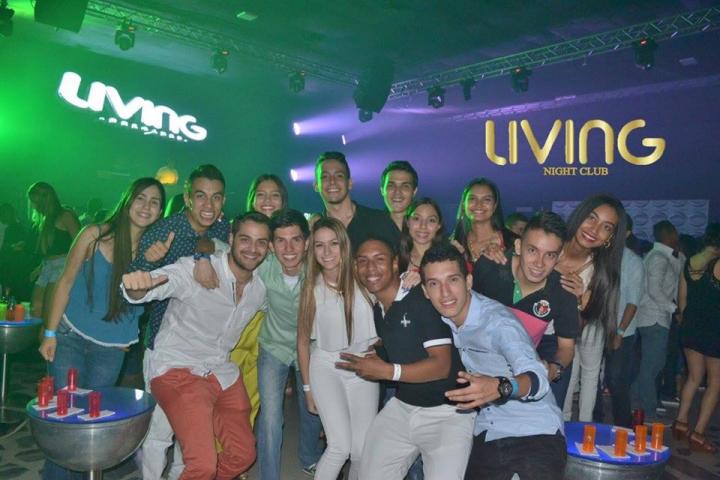 Foto 21 de Living Night Club - 2do/3er fds Junio en Living Night Club, Cali
