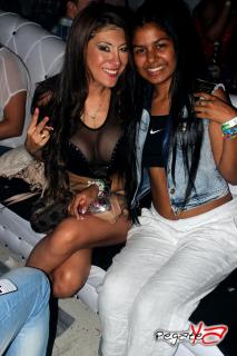 Foto 19 de Junio 29 del 2013 en Living Night Club, Cali