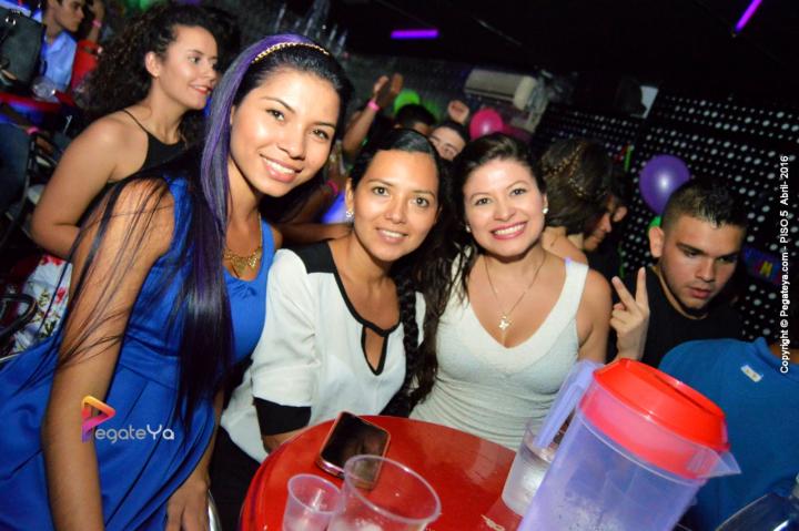 Foto 27 de PISO V - Sabado 2 de abril 2016 en Bar Piso V Bucaramanga, Bucaramanga
