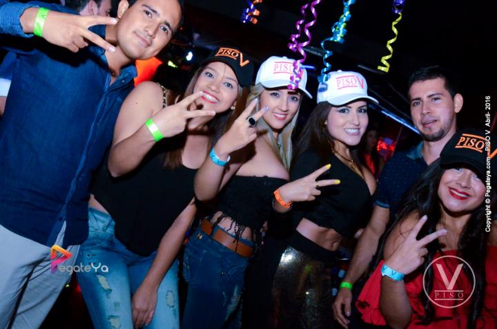 Foto 33 de PISO V - Sabado 16 de abril 2016 en Bar Piso V Bucaramanga, Bucaramanga