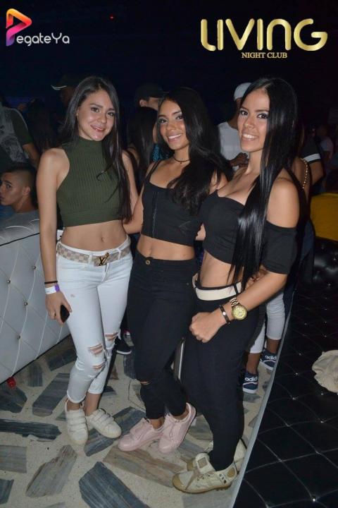 Foto 3 de Living Night Club - 5To fds Abril 2016 en Living Night Club, Cali
