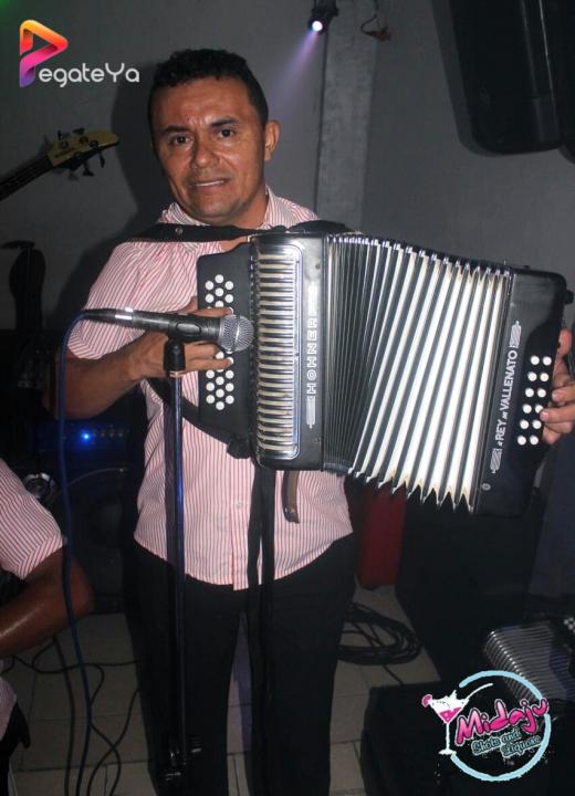 Foto 11 de Midaju - 3er FDS Oct 2015 en Midaju Bar