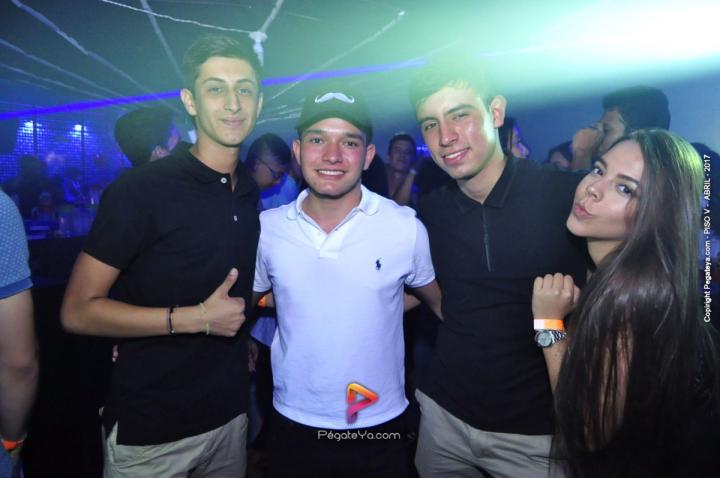 Foto 48 de PISO V - Sabado 8 de abril de 2017 en Bar Piso V Bucaramanga, Bucaramanga