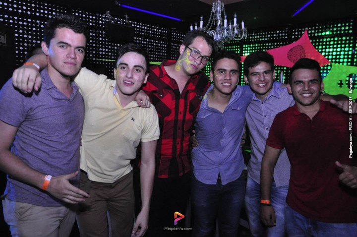 Foto 64 de PISO V - viernes 29 de sep 2017 en Bar Piso V Bucaramanga, Bucaramanga