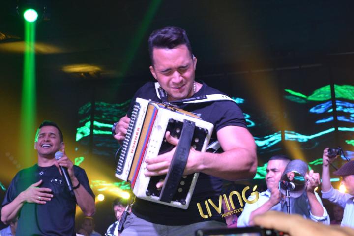 Foto 55 de Living - 1er & 2do Fds Octubre 2016 en Living Night Club, Cali