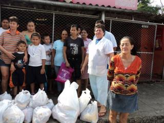 Foto 8 de Bucaramanga entrega donaciones La Joya en Bucaramanga entrega donaciones La Joya, Barrancabermeja