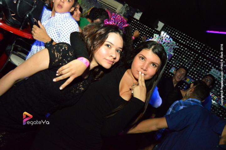 Foto 28 de PISO V - Sabado 2 de abril 2016 en Bar Piso V Bucaramanga, Bucaramanga