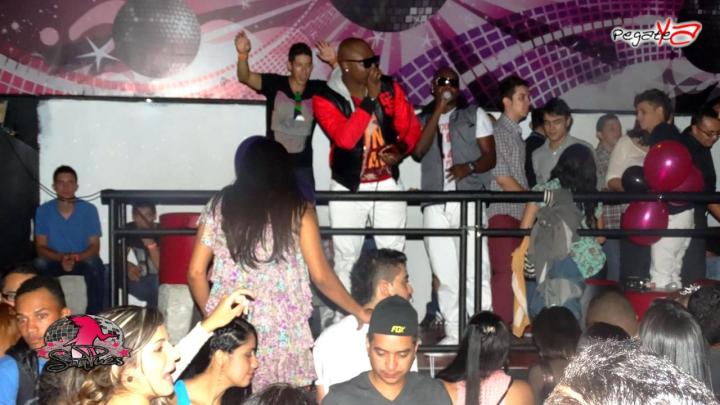 Foto 44 de Sampues - 1er FS Octubre en Discoteca Sam Pues Medellin, Medellín