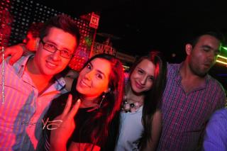 Foto 23 de Bar BLING 12 de abril de 2014 en Bar Bling Bucaramanga, Bucaramanga