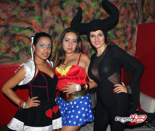 Foto 19 de Favela Club - Halloween 2014 en Favela Club Menga, Cali
